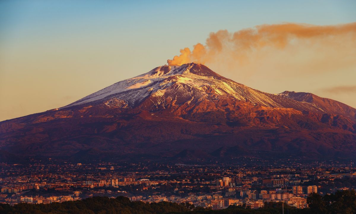 Catania, dove il Vulcano abbraccia il Mediterraneo